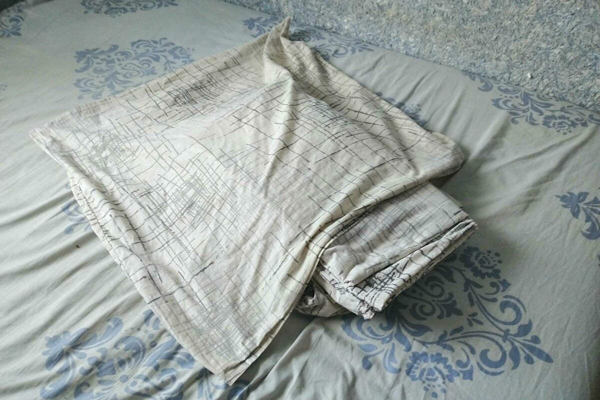 стопка постельного белья