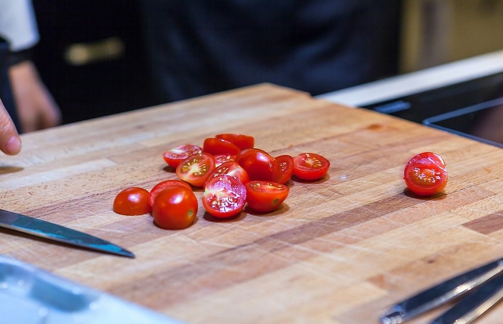 как легко нарезать черри