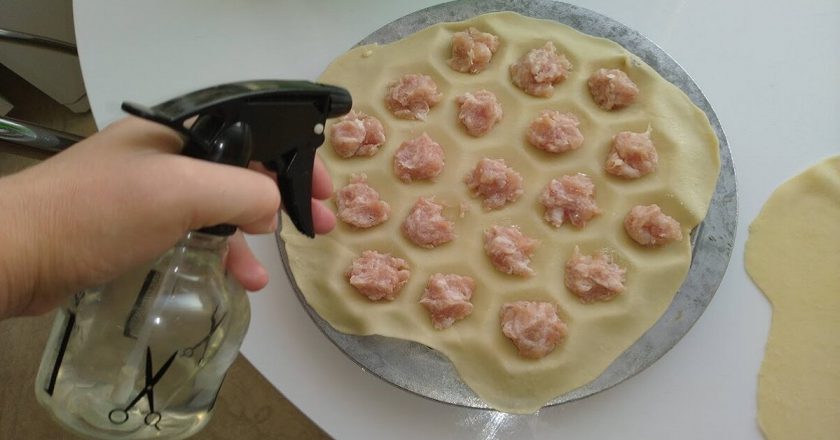 как быстро слепить пельмени