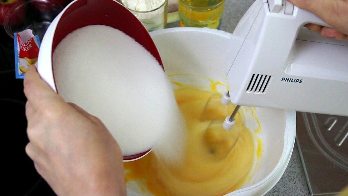 яйца с сахаром