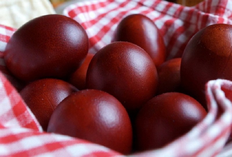 как красить крашенки шелухой