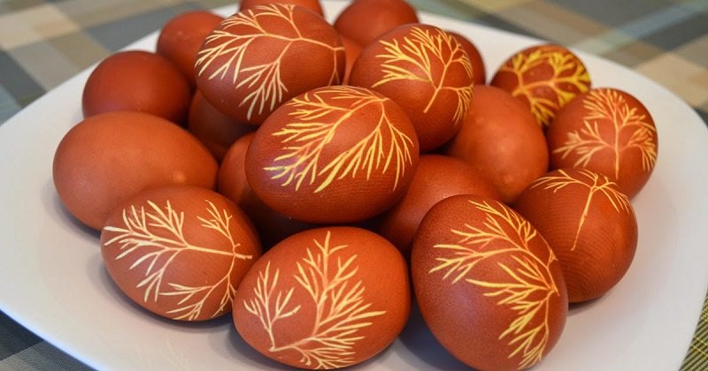 как красить крашенки луковой шелухой