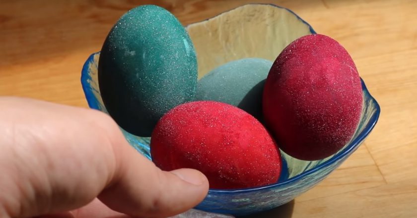 окрашивание яиц