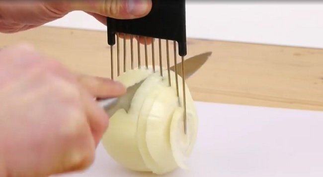 чистка лука фото