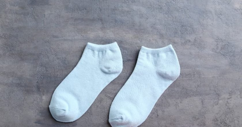 как отстирать белые носки