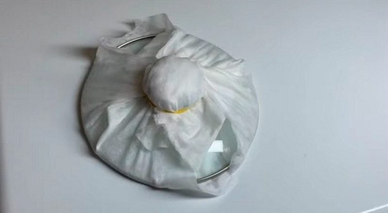 чем чистить диван