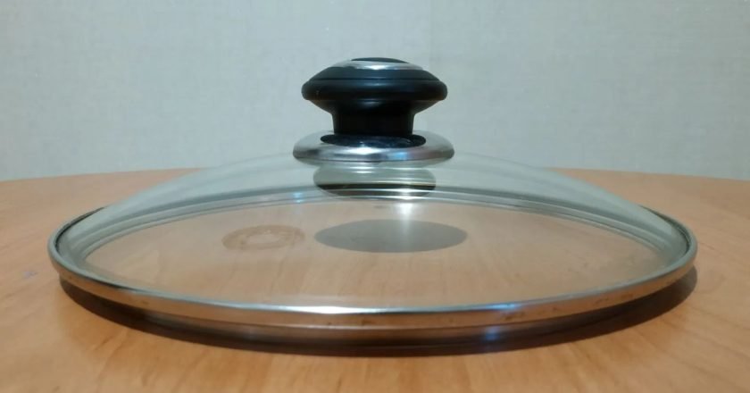 как почистить диван