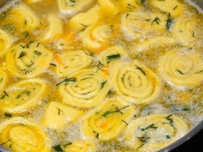 Как приготовить гороховый суп с кнедликами