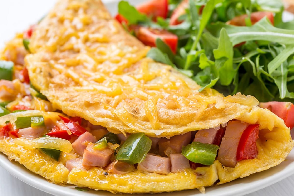 omeleta s nakladanými uhorkami