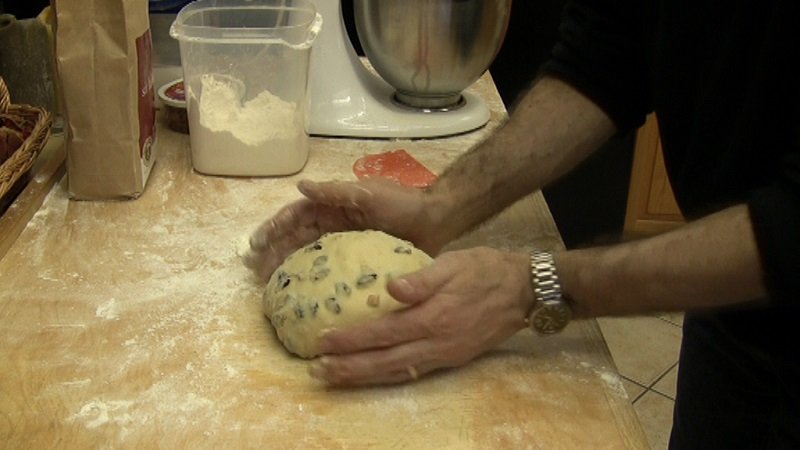 Как приготовить панеттоне, замесить тесто