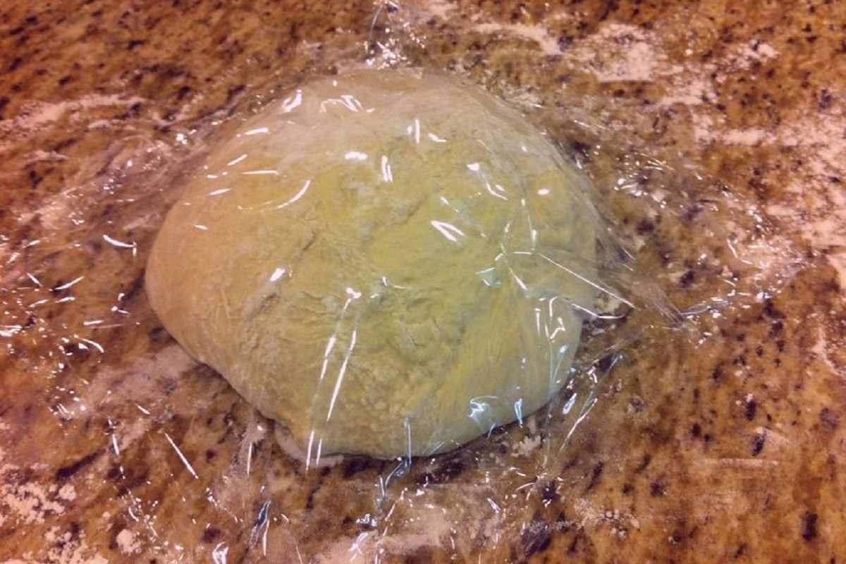  тесто под пленкой 