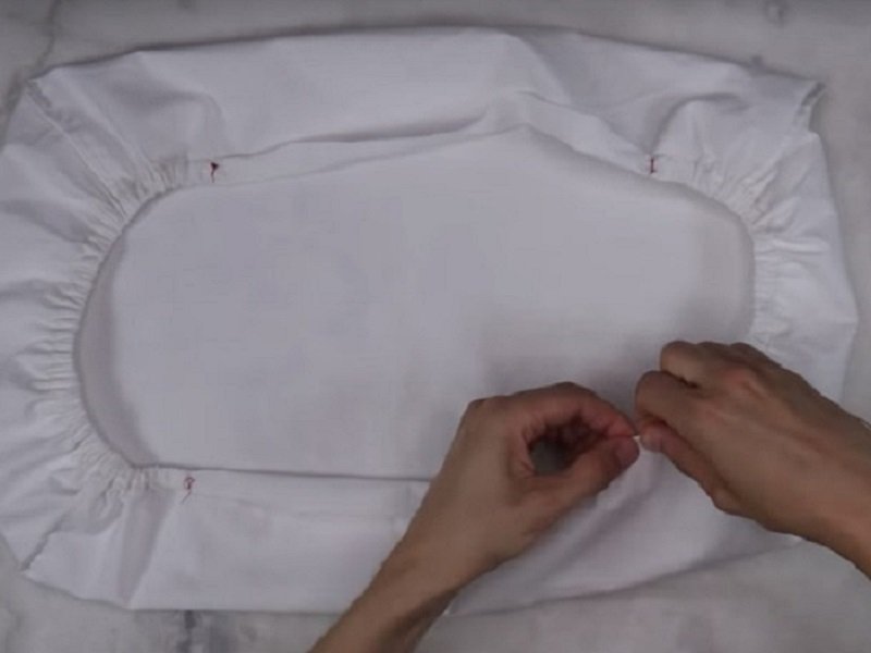 Как пришить резинку к простыне чтобы держалась на матрасе по углам фото пошагово