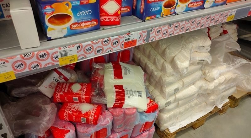 полки с сахаром