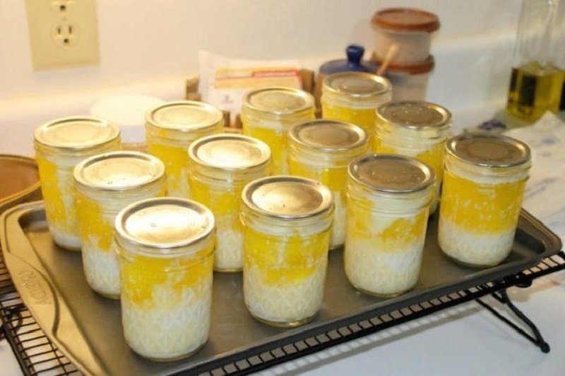 масло, разделенное на две части