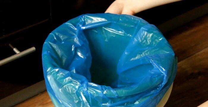 Как легко вынуть мусорный мешок