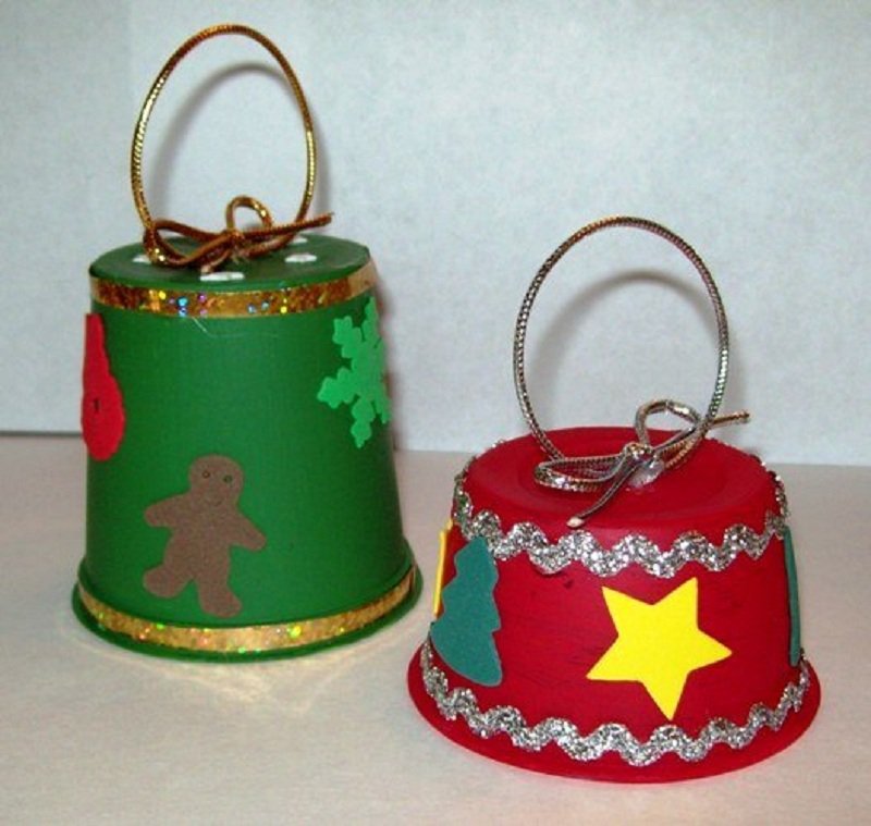 колокольчики из майонезных ведерок