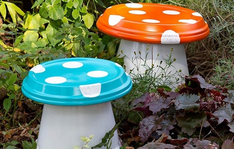 грибочки из майонезных ведерок