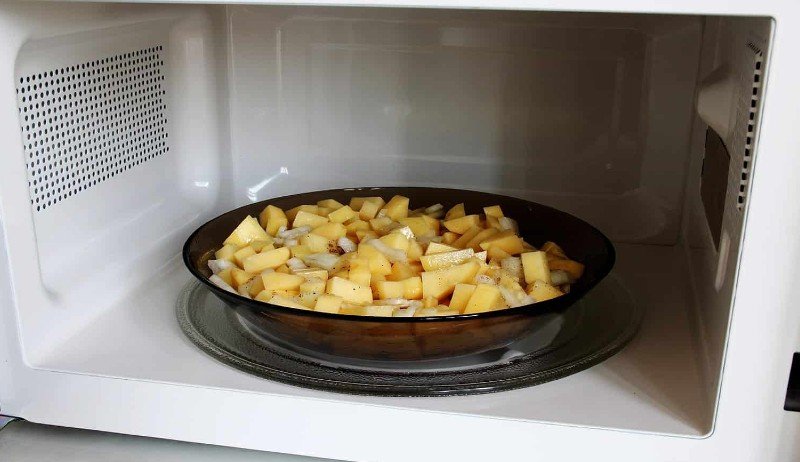 как работает микроволновка