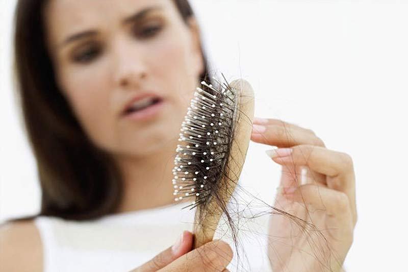 выпадают волосы фото