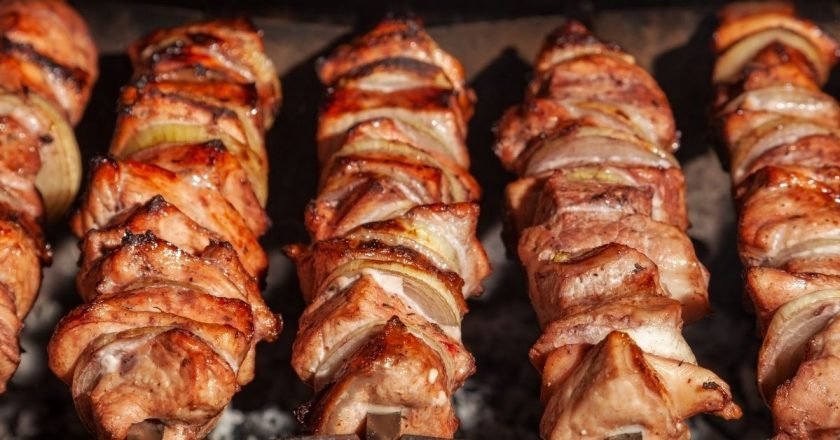 Почему нельзя мариновать мясо в уксусе