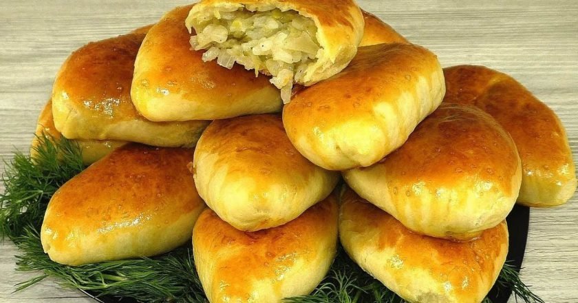 пирожки с солеными огурцами