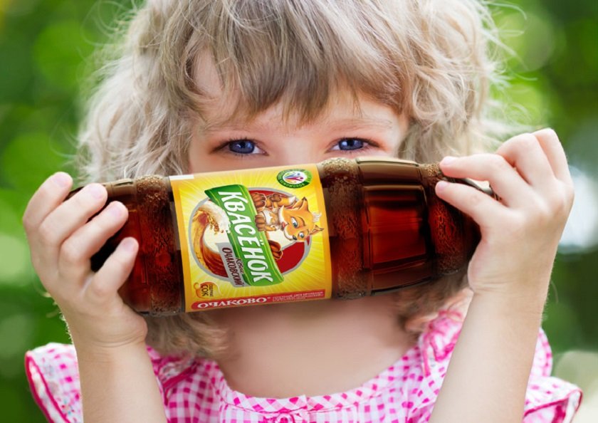 Квас можно пить детям. Квас. Ребенок с пивом. Квас для детей. Квас упаковка.