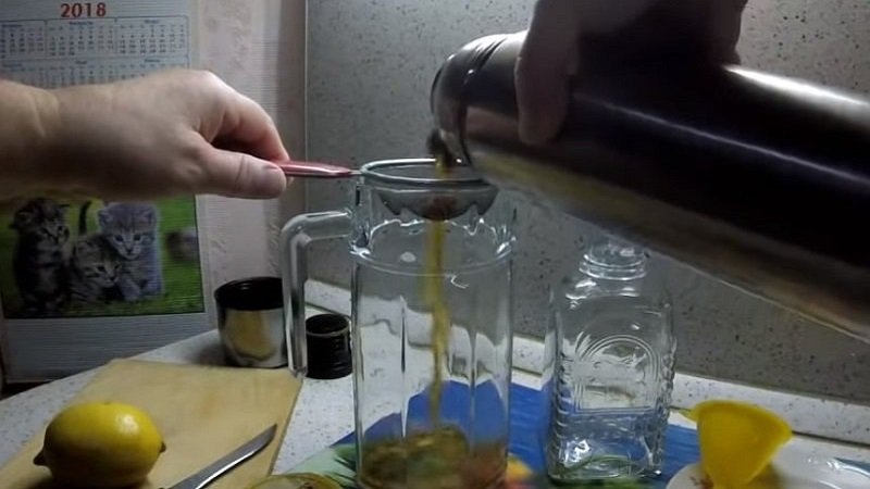 процеживание жидкости