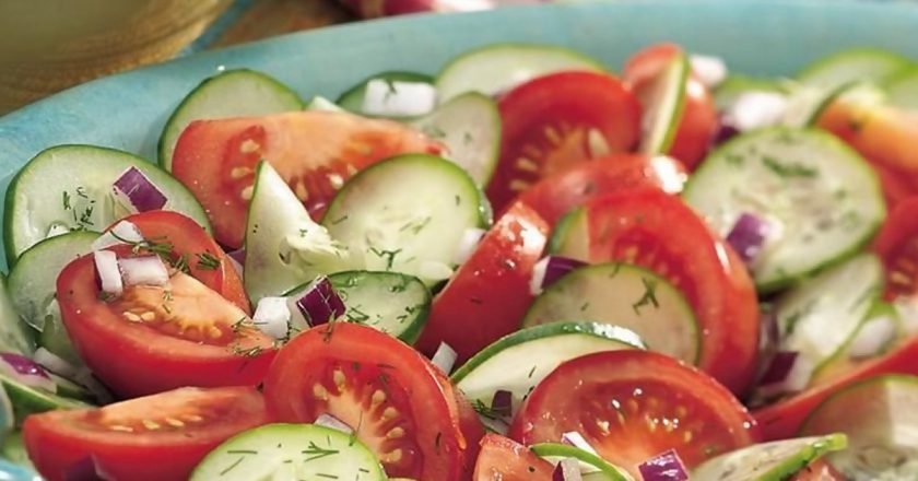 огурцы и помидоры