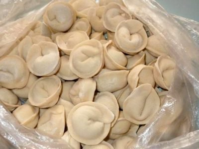 Нужно ли мыть пельмени перед варкой