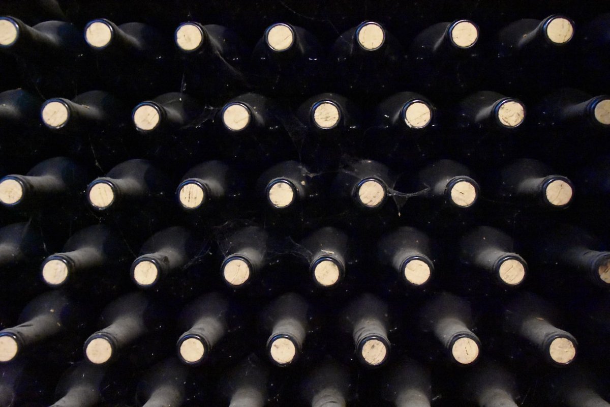 Почему объем бутылки вина равен 750 мл