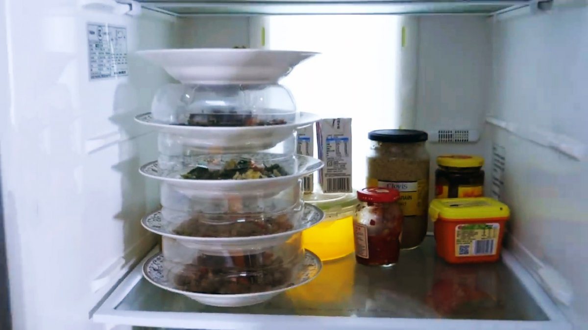 Органайзер для холодильника из пластиковой бутыли