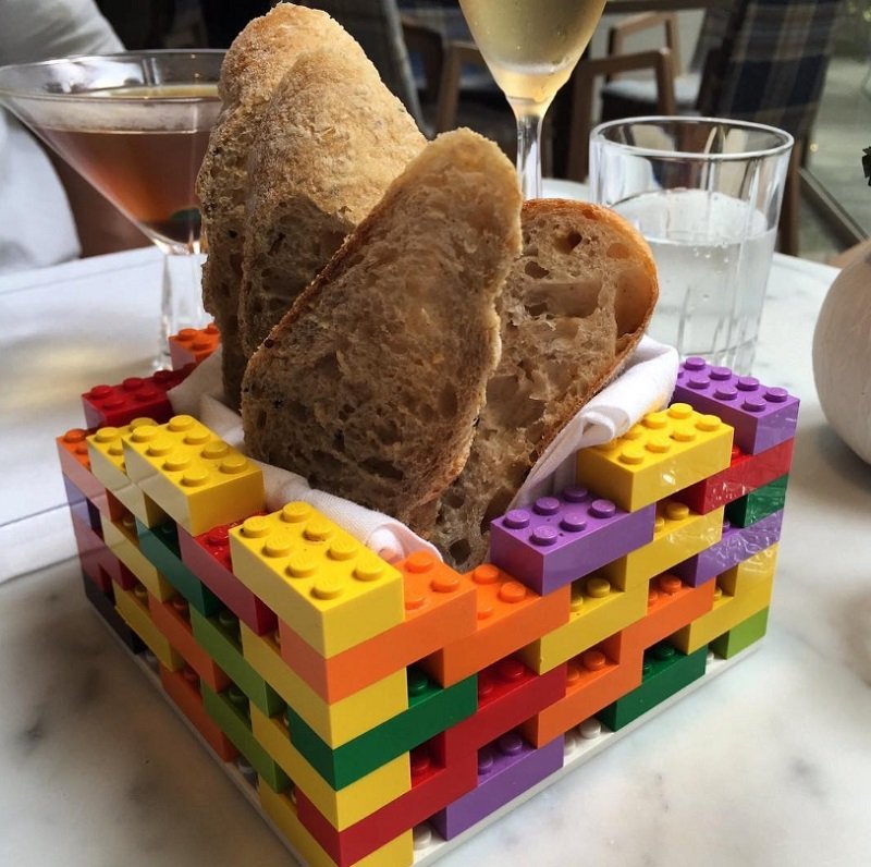 хлебница из лего