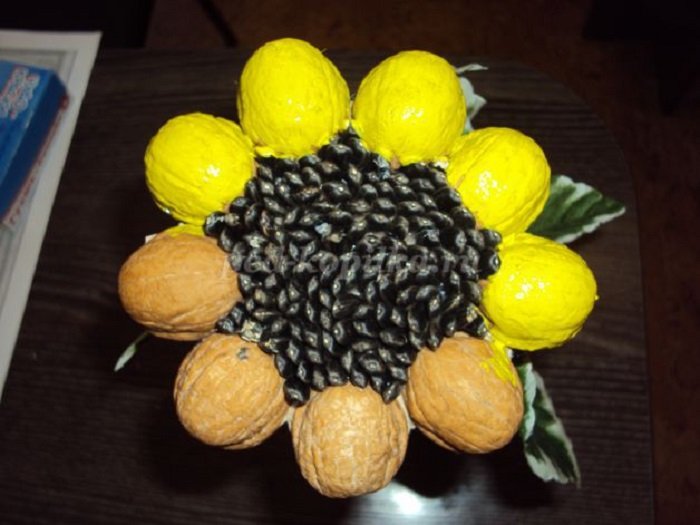 Поделки из ореховой скорлупы