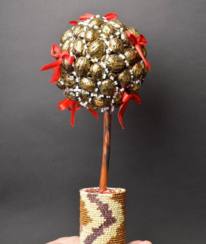 Поделки из ореховой скорлупы