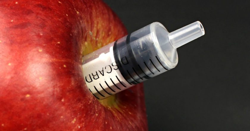 медицинский шприц