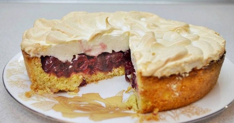 пирог с безе