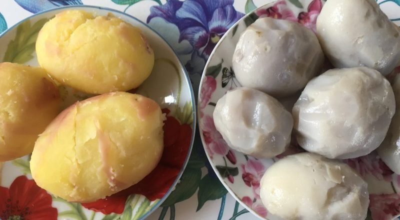 серый вареный картофель