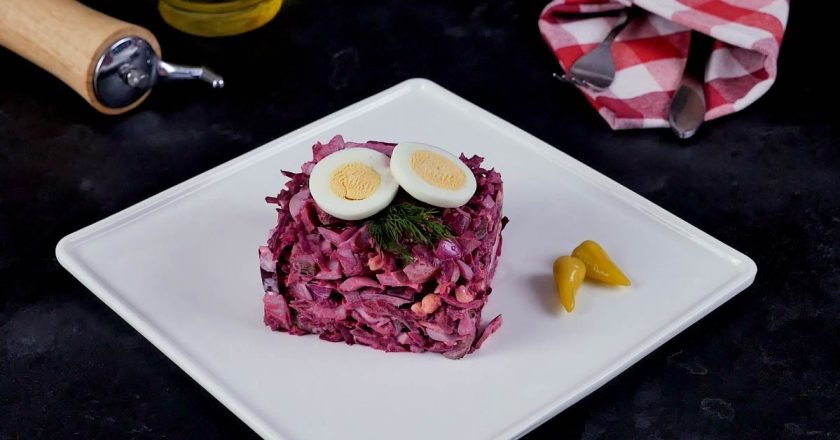 свекольный салат с яйцами