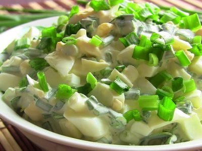 Салаты с зеленым луком