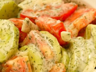Салаты со свежими огурцами