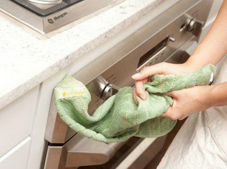 Самые грязные места на кухне, кухонные полотенца