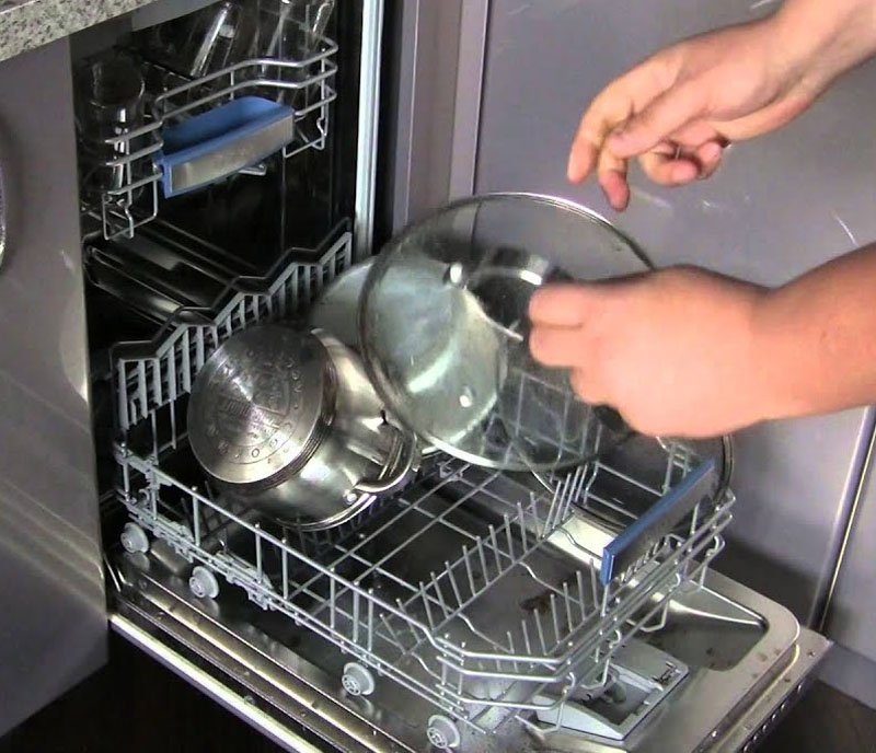 очистить посудомоечную машину