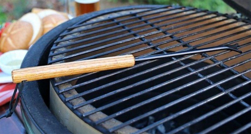 очистить решетки гриля лимоном