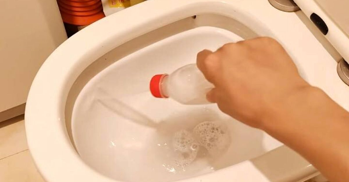 как удалить налет в унитазе