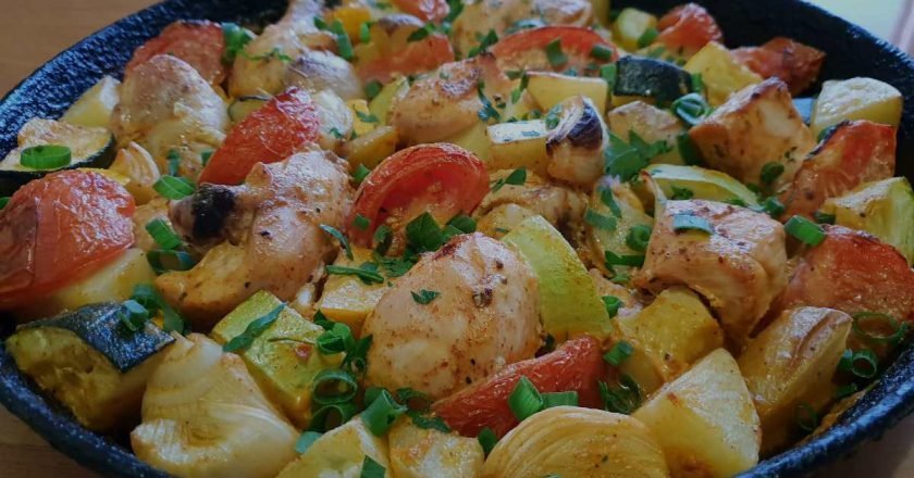 курица с овощами в духовке