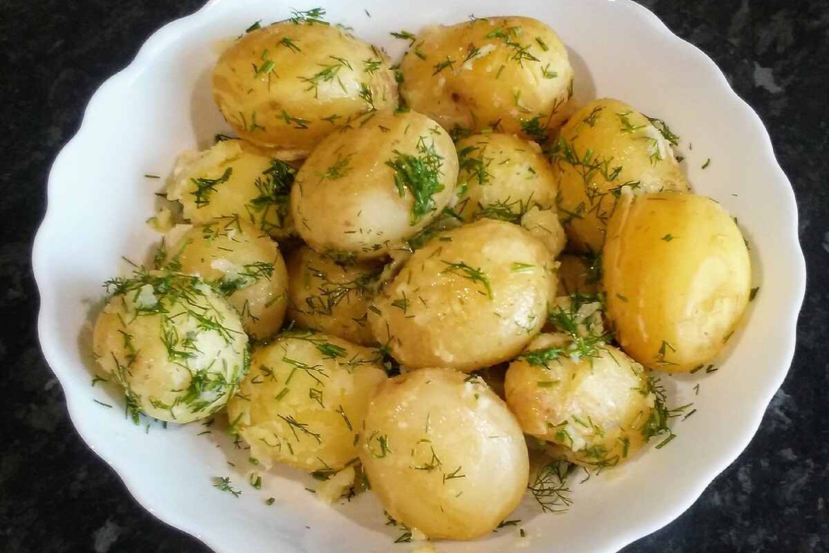  молодая картошка 