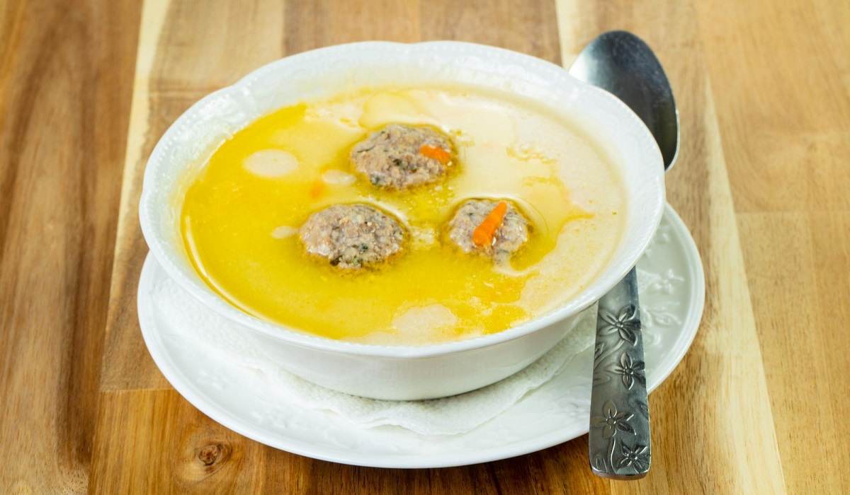 сырный суп с фрикадельками