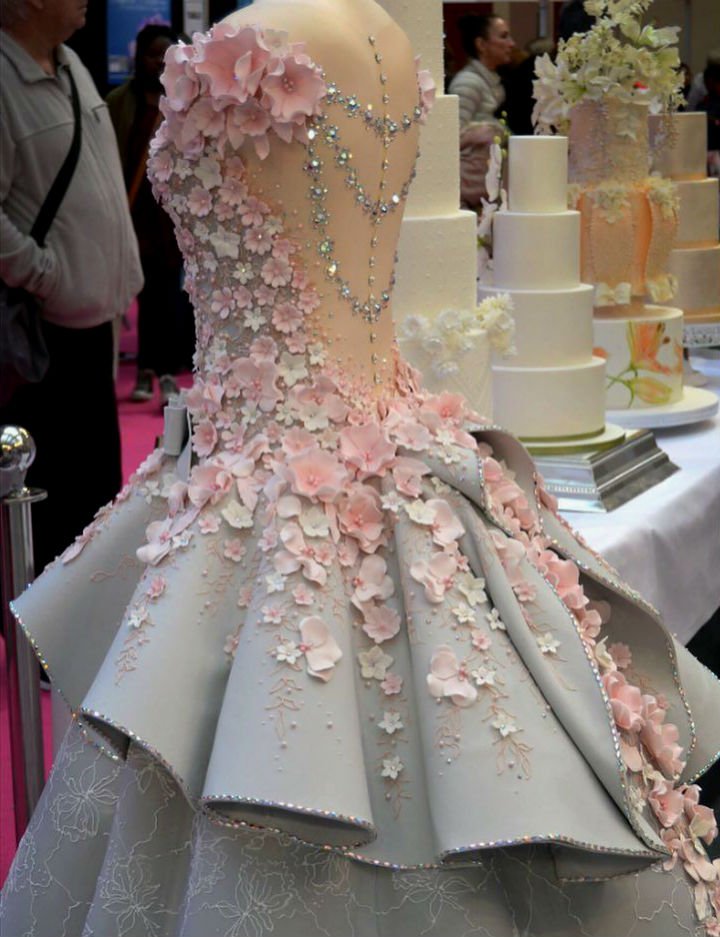 свадебное платье-торт