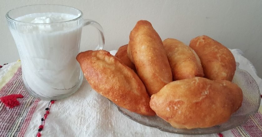 Правильное тесто на кефире для пирожков: в чём секрет