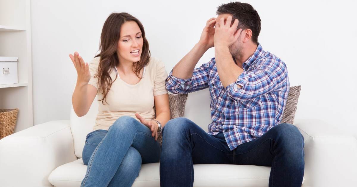 возмущенный мужчина